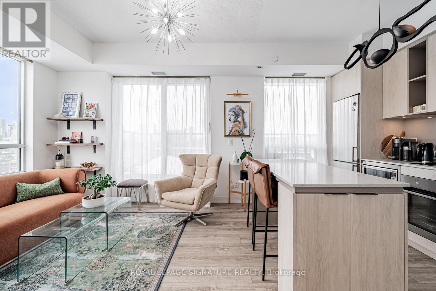 1207 - 200 SACKVILLE STREET, Toronto, Ontario