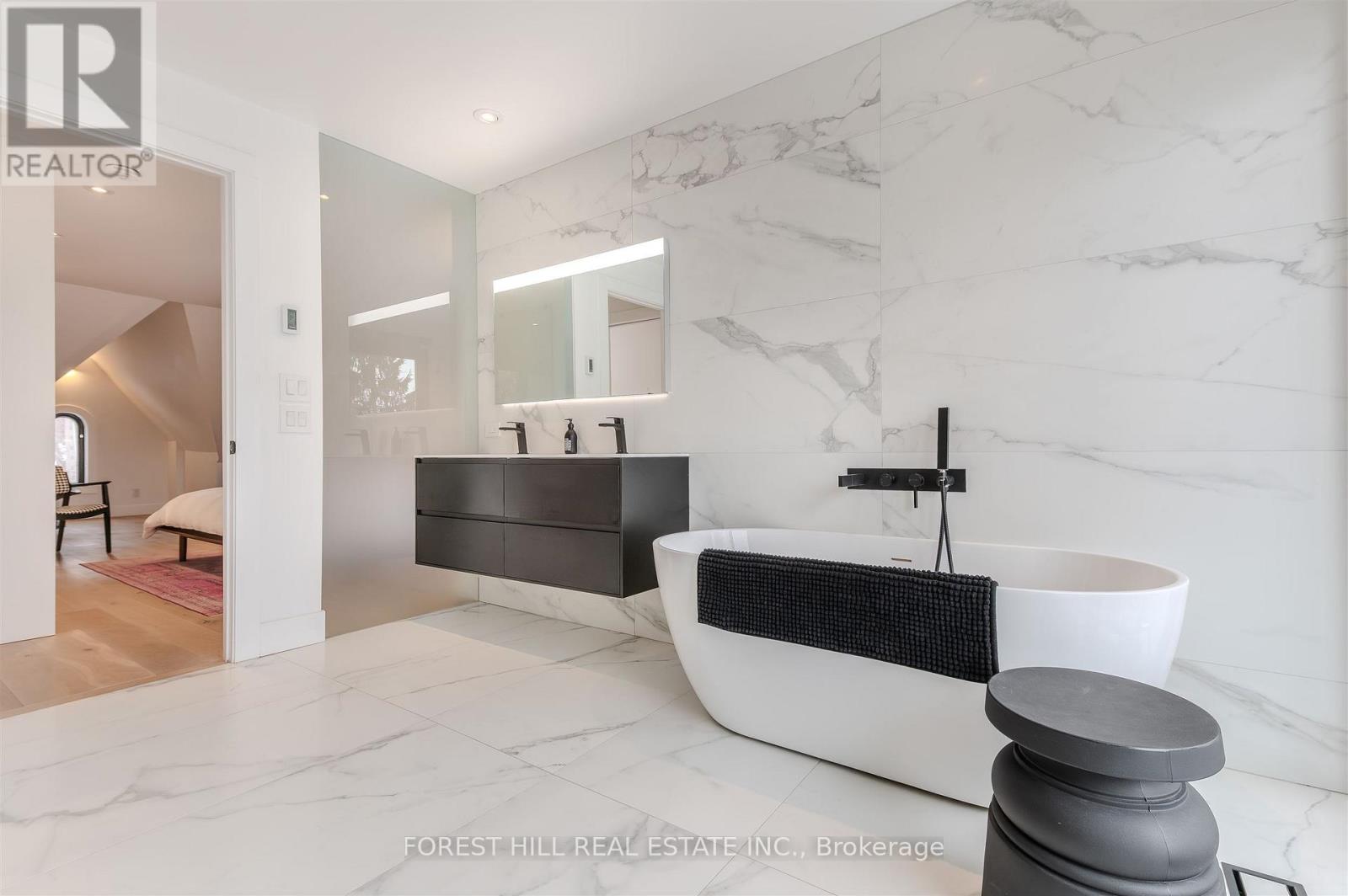 126 Robert Street, Toronto, Ontario  M5S 2K3 - Photo 23 - C12774642