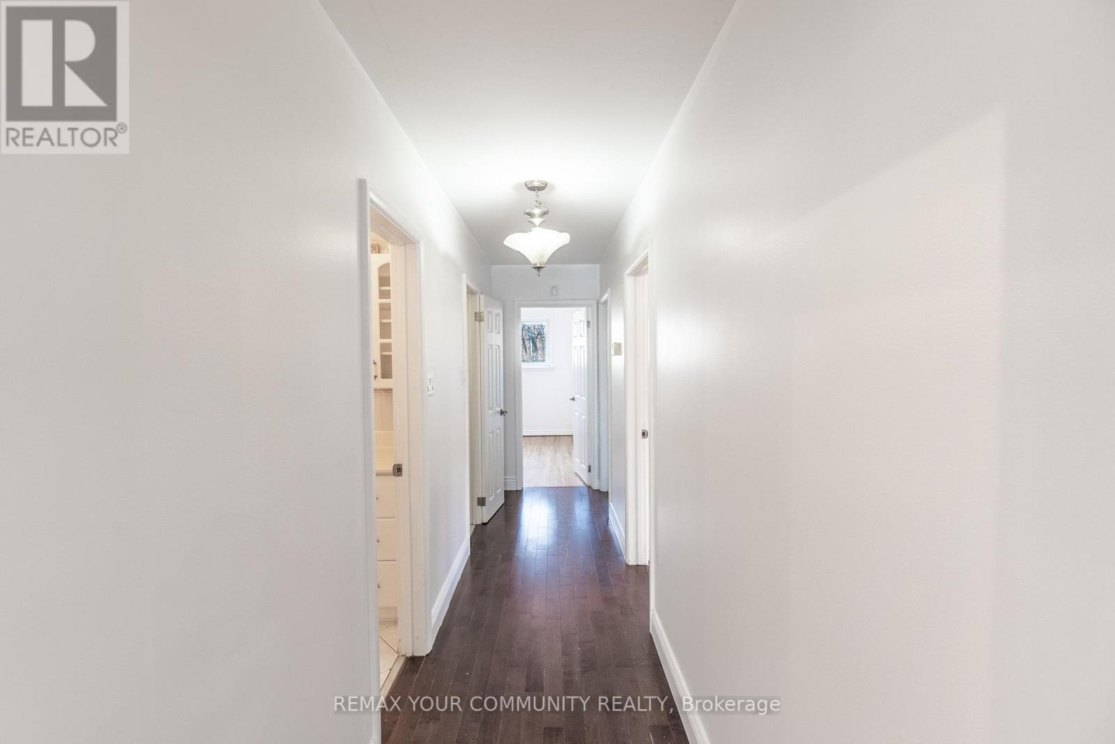 32 Marbury Crescent, Toronto, Ontario  M3A 2G2 - Photo 12 - C12774664