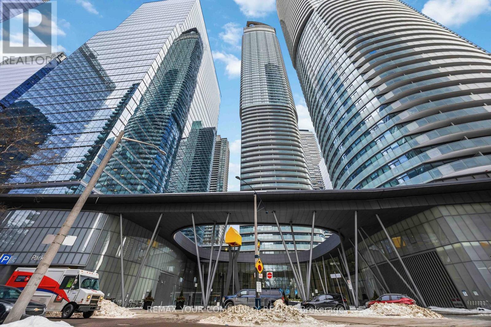 2302 - 14 YORK STREET, Toronto, Ontario