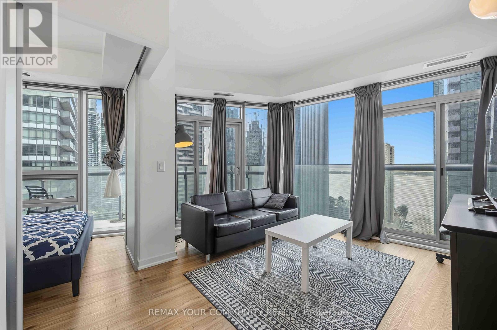 2302 - 14 York Street, Toronto, Ontario  M5J 0B1 - Photo 16 - C12774690