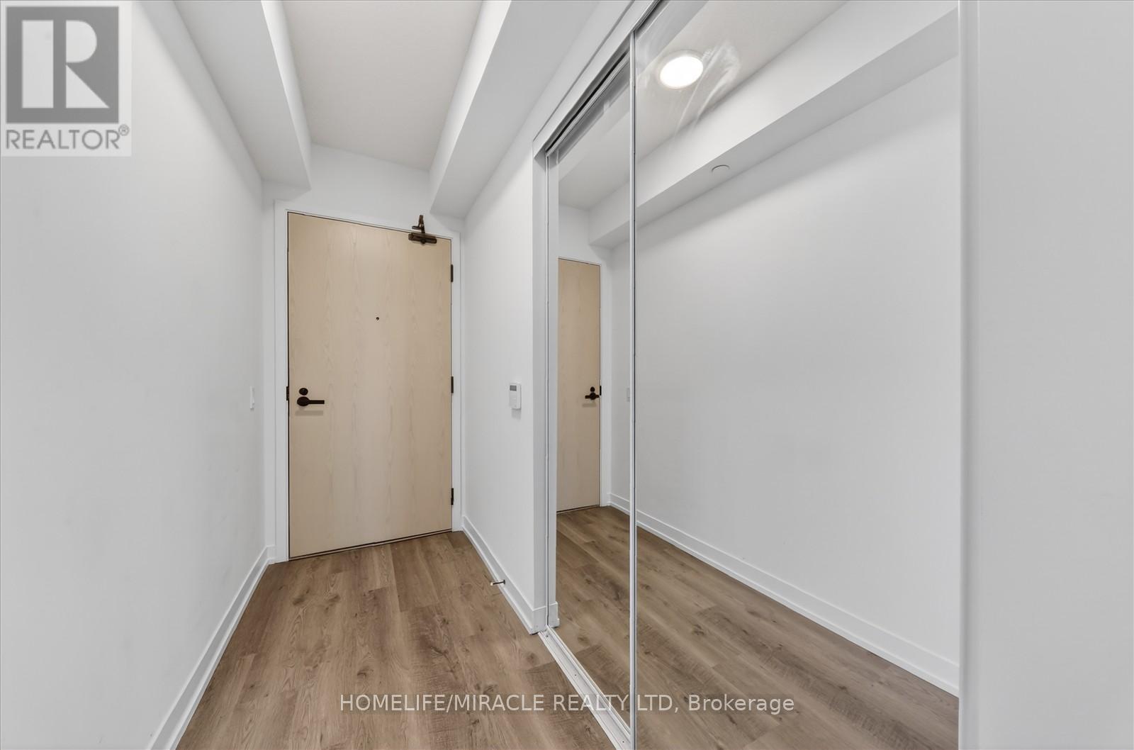 915 - 195 Commerce Street, Vaughan, Ontario  L4K 0P9 - Photo 10 - N12653860