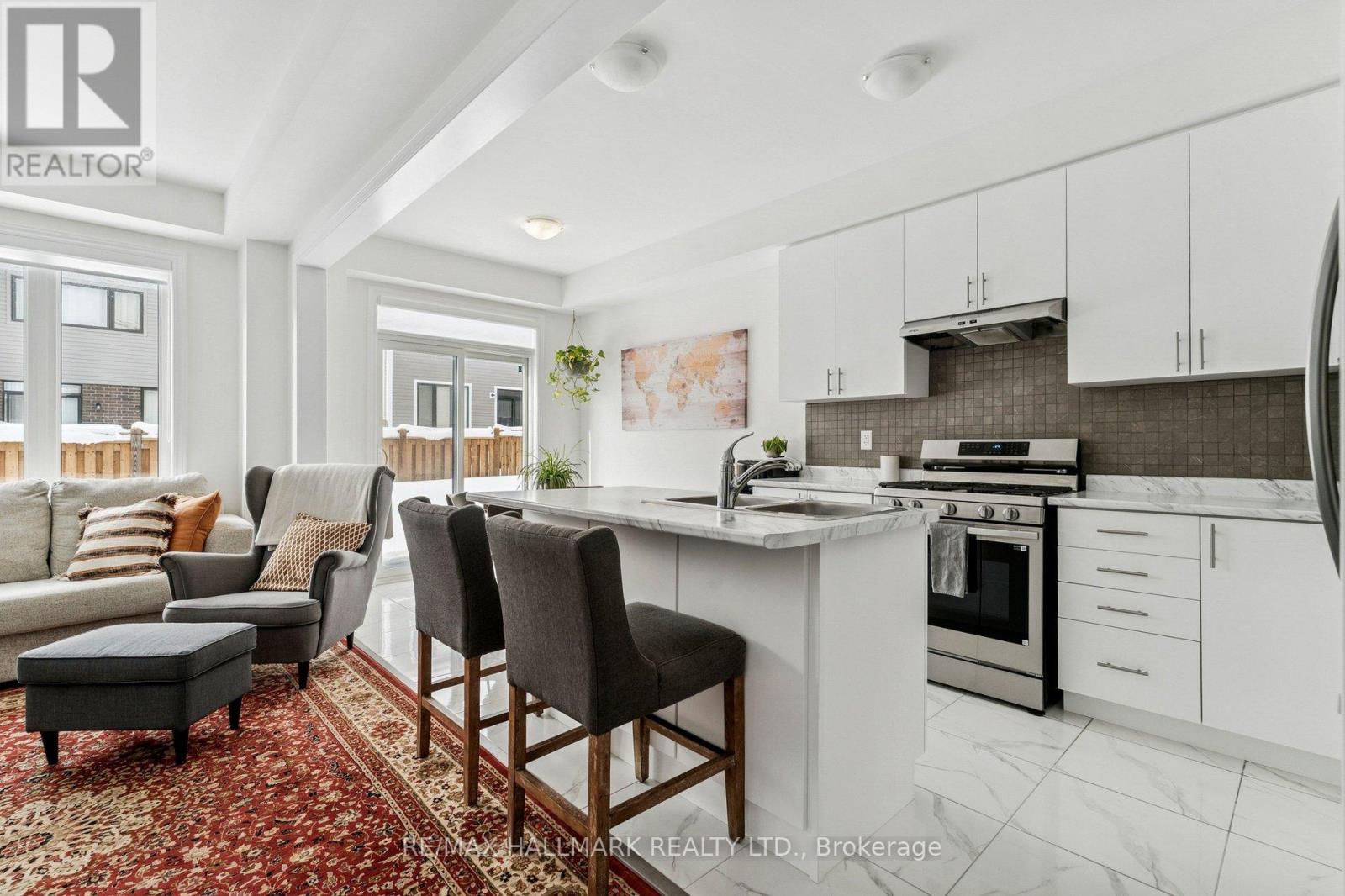 13 Tamworth Terrace, Barrie, Ontario  L9J 0W5 - Photo 10 - S12774692