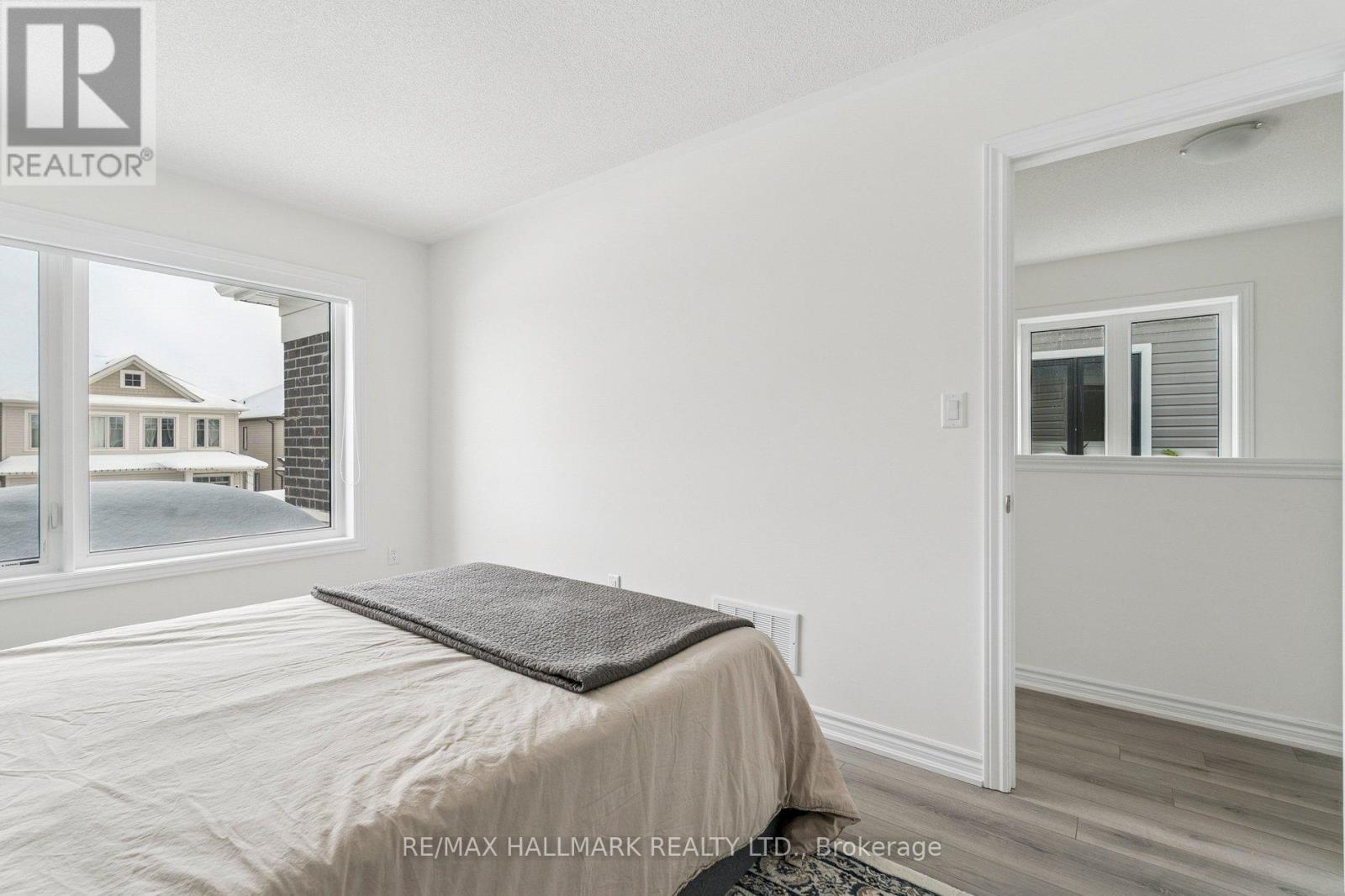 13 Tamworth Terrace, Barrie, Ontario  L9J 0W5 - Photo 27 - S12774692