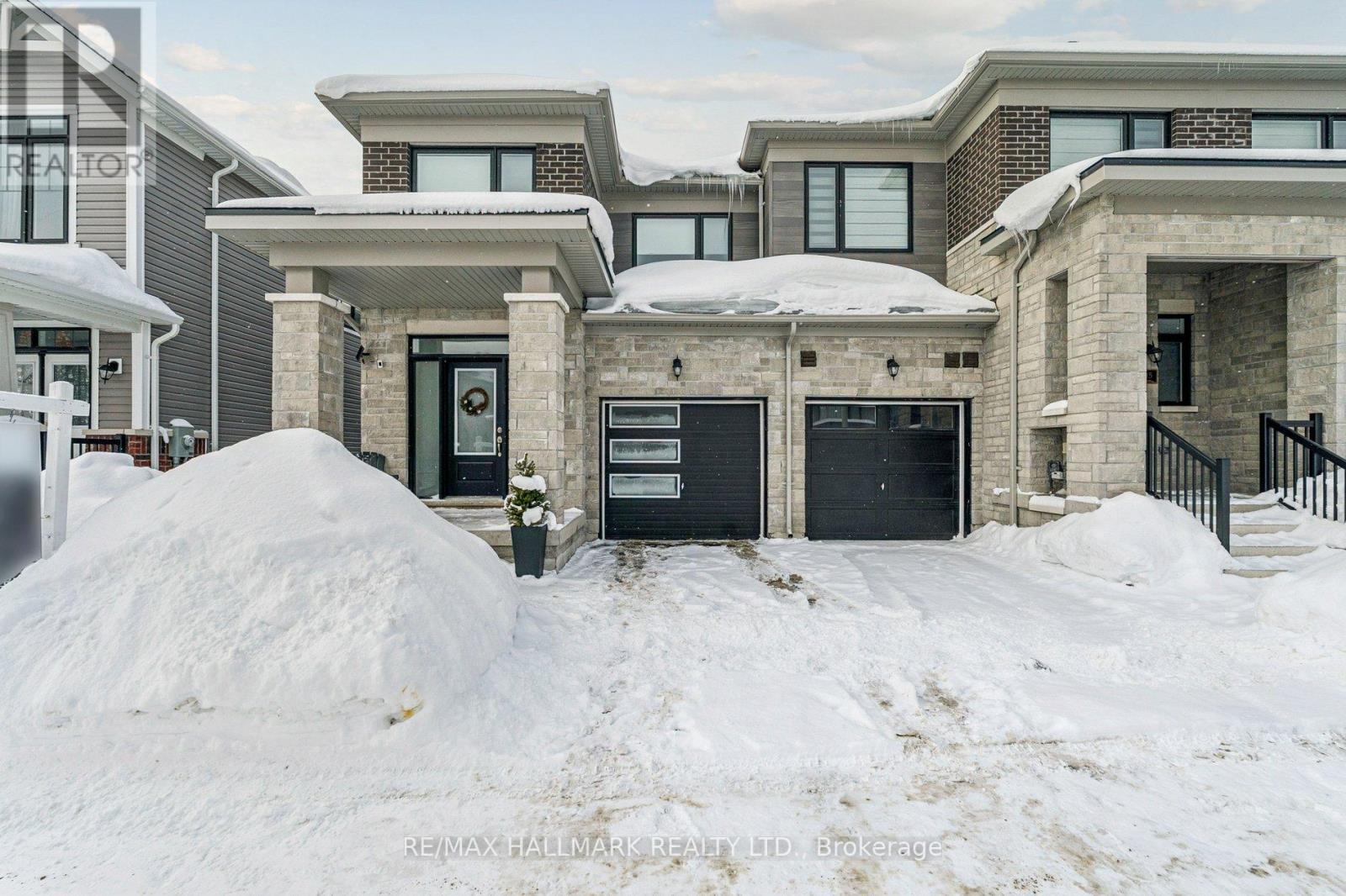 13 Tamworth Terrace, Barrie, Ontario  L9J 0W5 - Photo 4 - S12774692