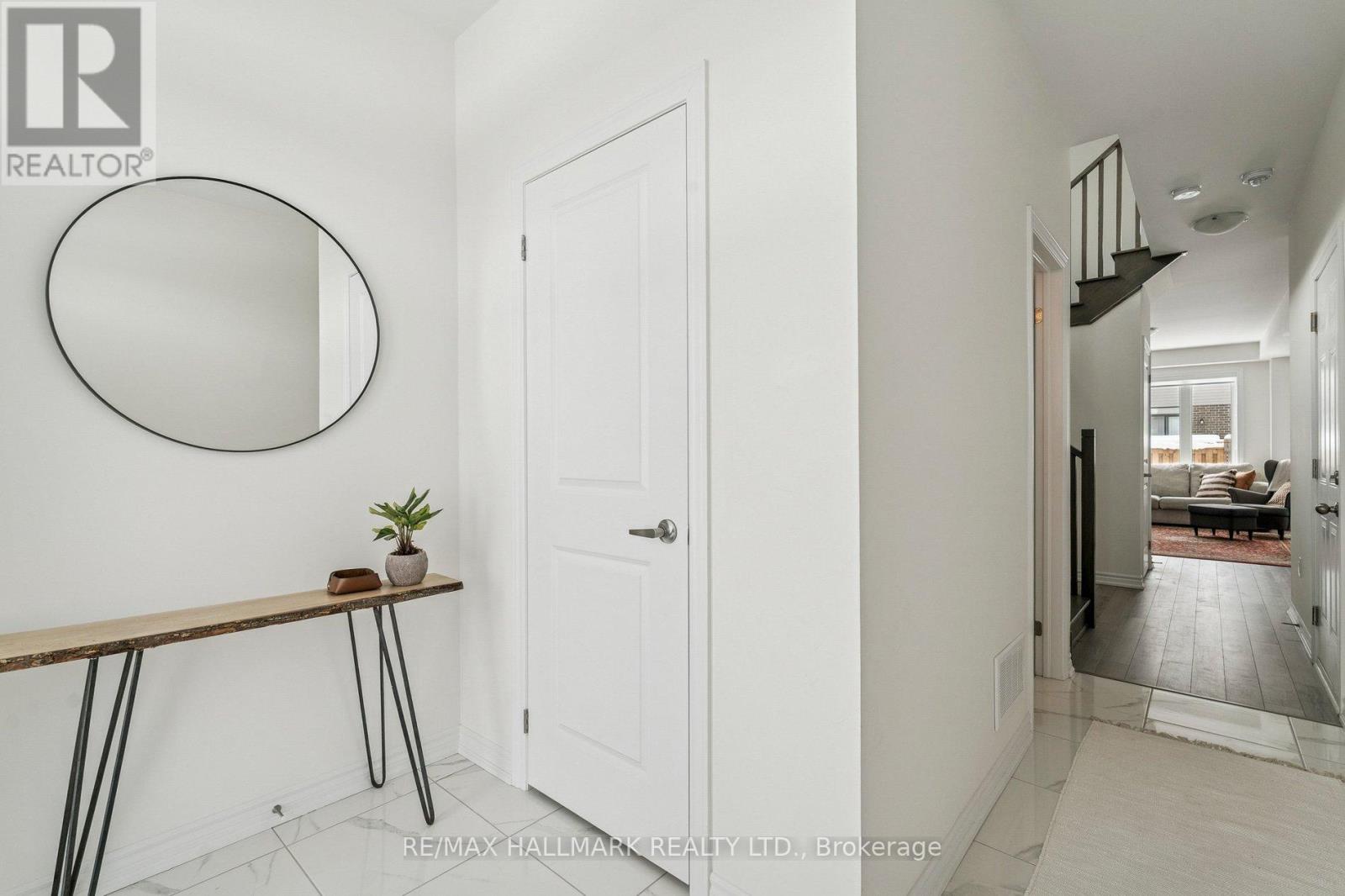 13 Tamworth Terrace, Barrie, Ontario  L9J 0W5 - Photo 6 - S12774692