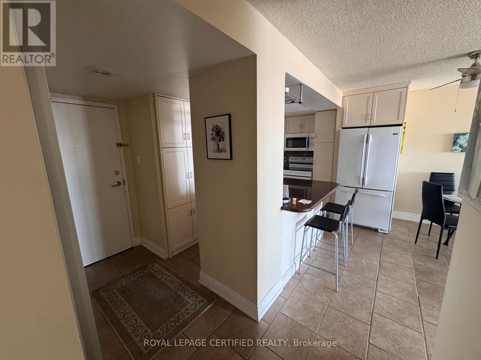 1107 - 2091 Hurontario Street, Mississauga, Ontario  L5A 4E6 - Photo 4 - W12773334