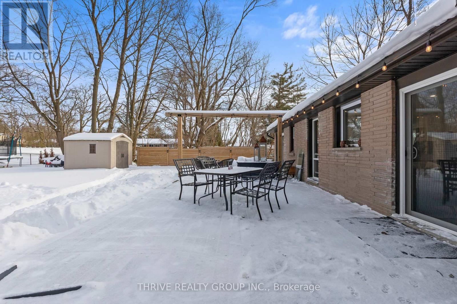 402 Stephen Street, London South, Ontario  N6K 2N3 - Photo 39 - X12760624