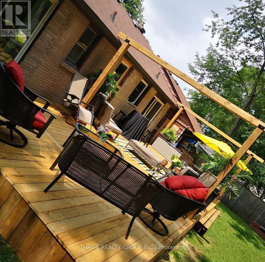 402 Stephen Street, London South, Ontario  N6K 2N3 - Photo 45 - X12760624