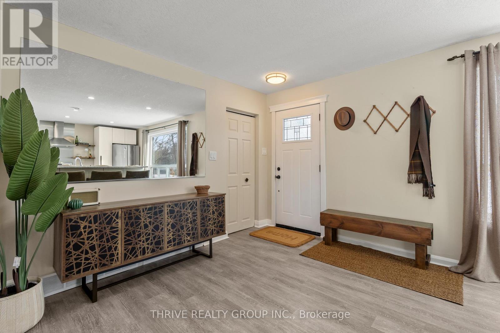 402 Stephen Street, London South, Ontario  N6K 2N3 - Photo 5 - X12760624