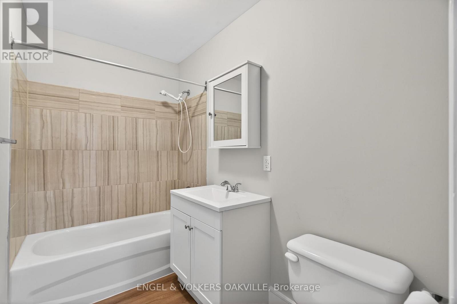 4 - 131 Lakeshore Road E, Oakville, Ontario  L6J 1H3 - Photo 12 - W12774574