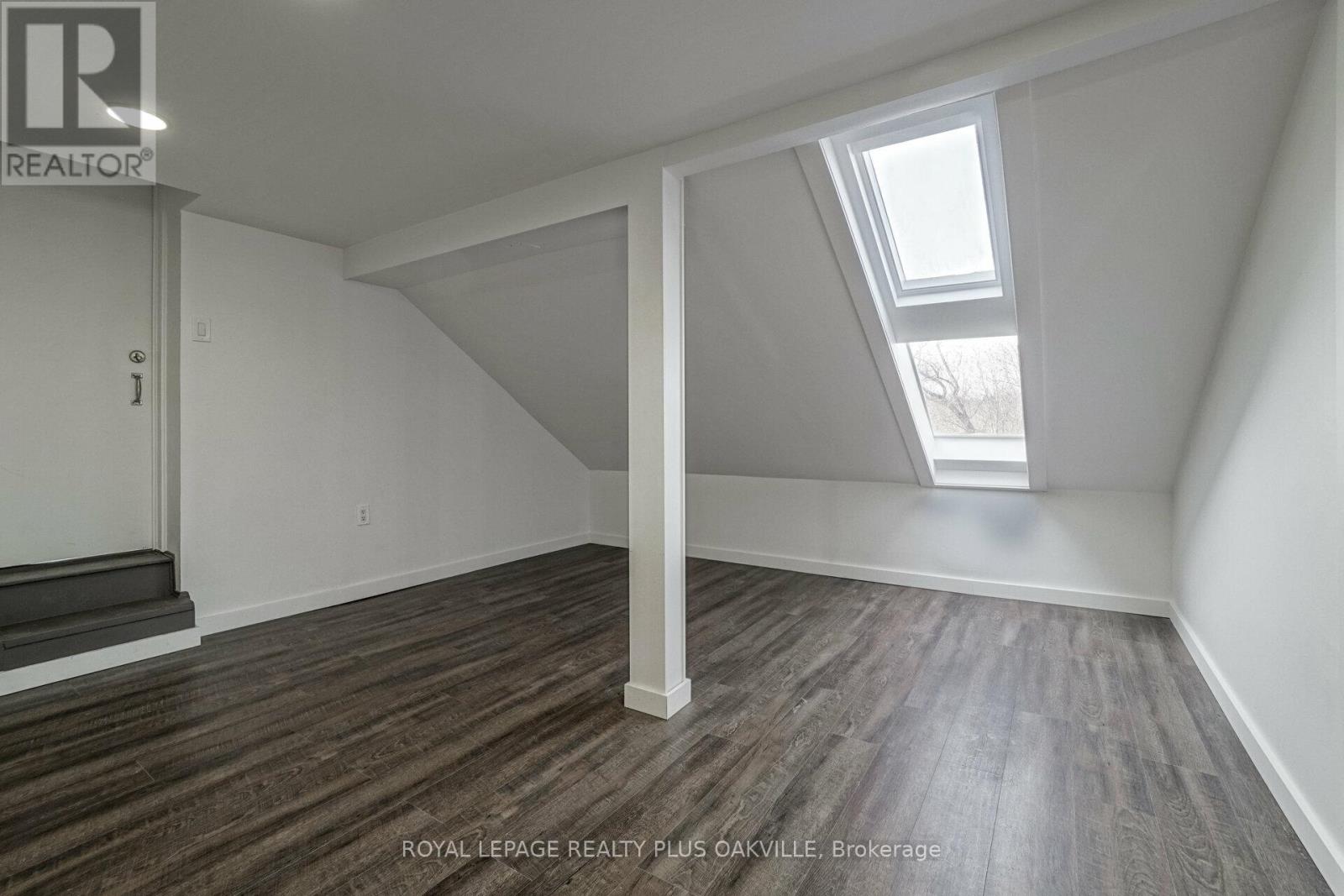 2 - 564 Lyons Lane, Oakville, Ontario  L6J 2Y1 - Photo 5 - W12774620