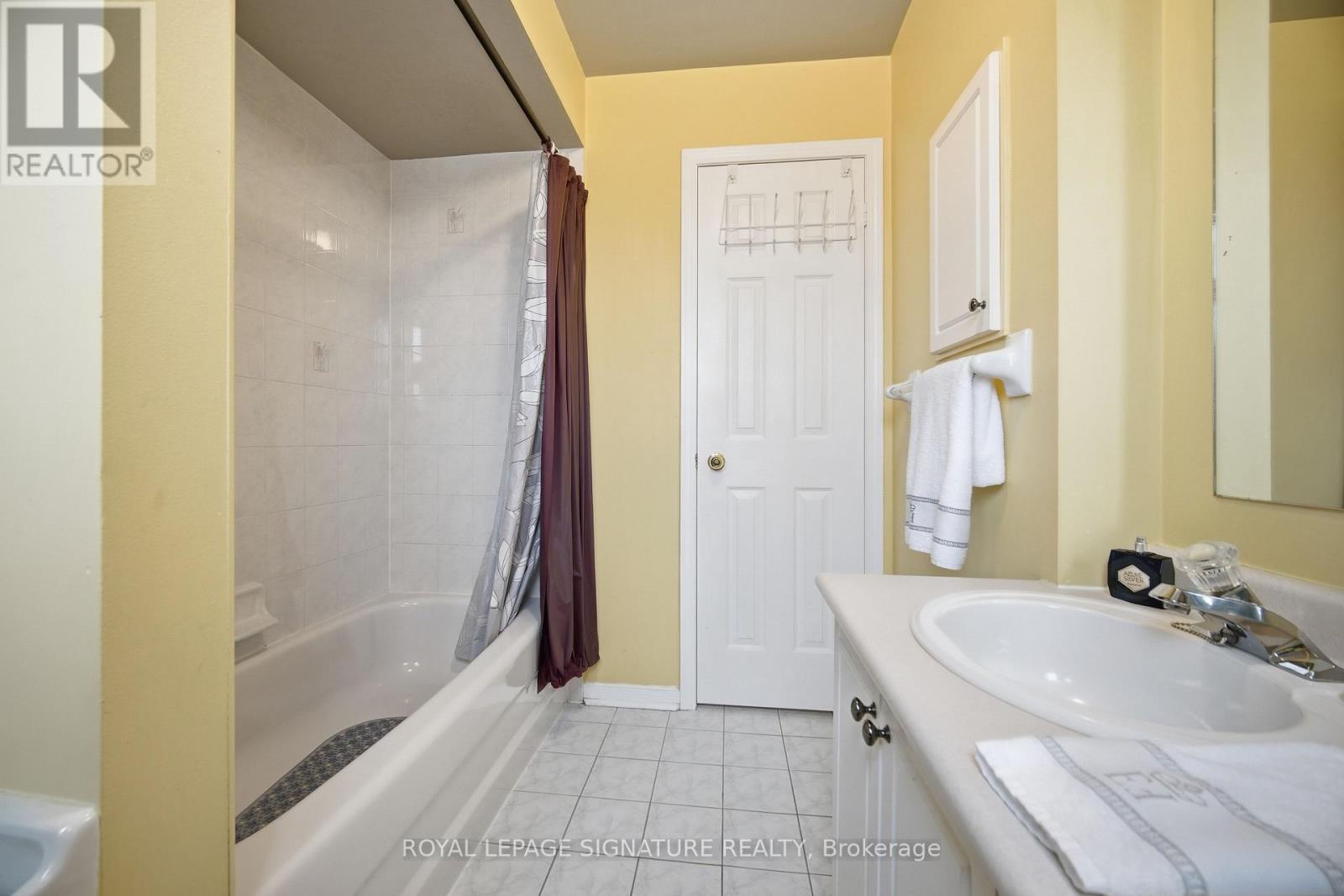 6526 Song Bird Crescent, Mississauga, Ontario  L5W 1E1 - Photo 38 - W12774634