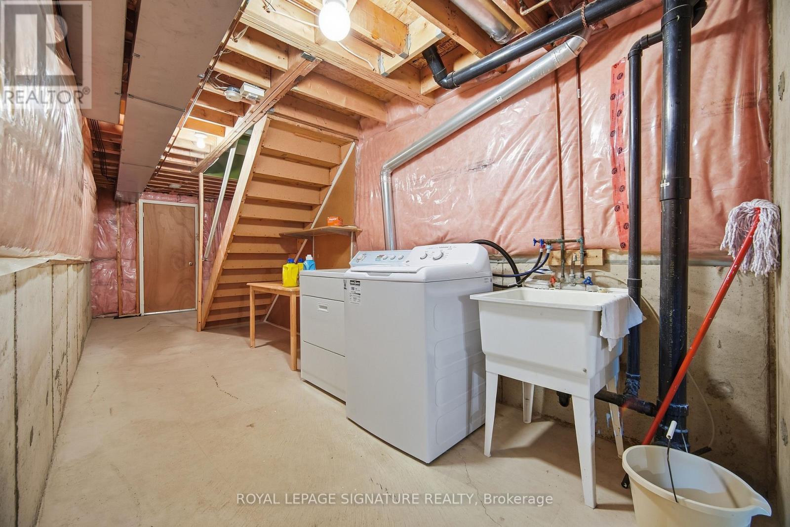 6526 Song Bird Crescent, Mississauga, Ontario  L5W 1E1 - Photo 43 - W12774634