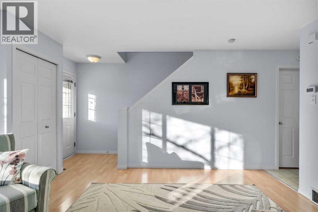 74, 4 Stonegate Drive Nw, Airdrie, Alberta  T4B 2T2 - Photo 5 - A2282311