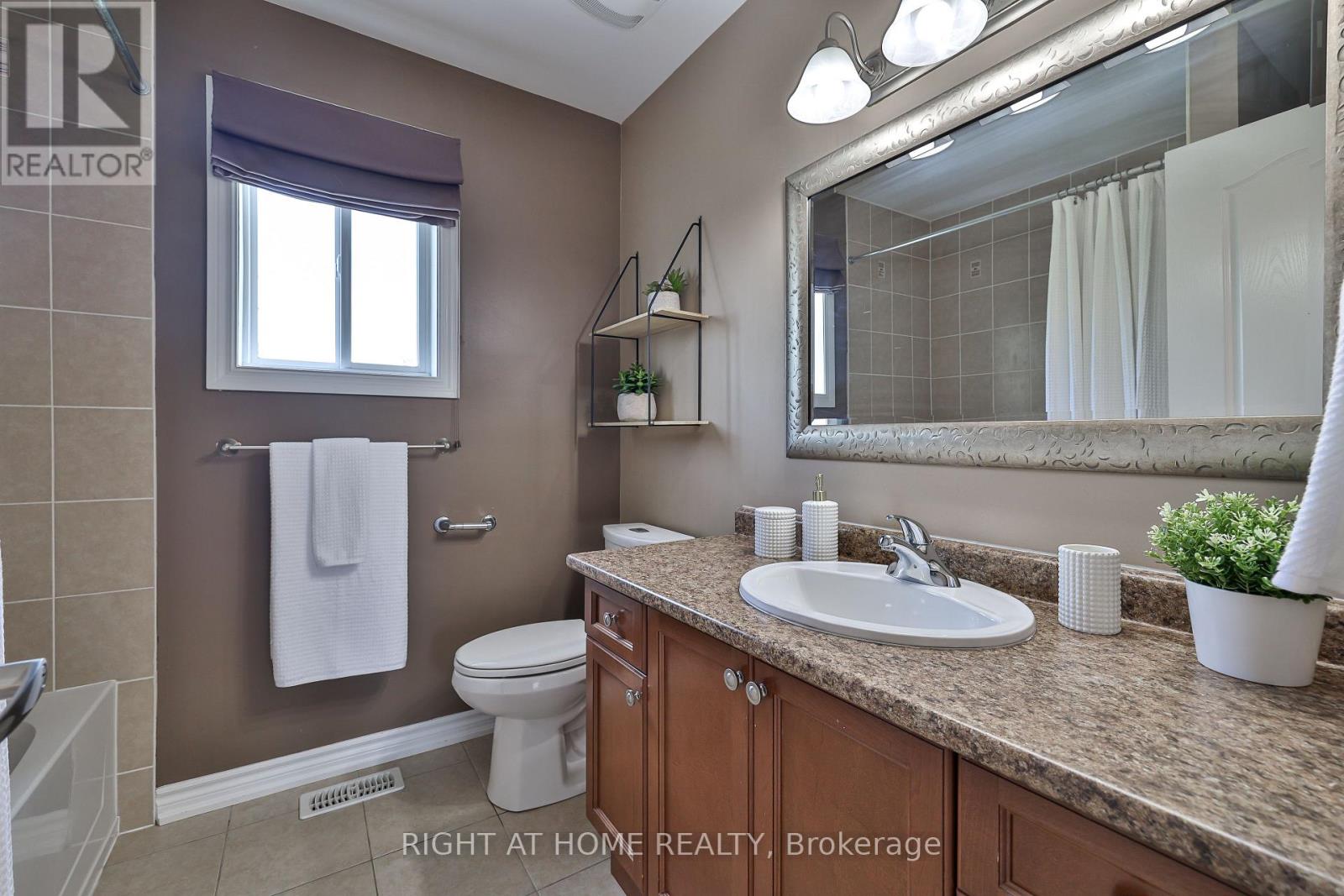 823 Greenly Drive, Cobourg, Ontario  K9A 0C6 - Photo 34 - X12774562