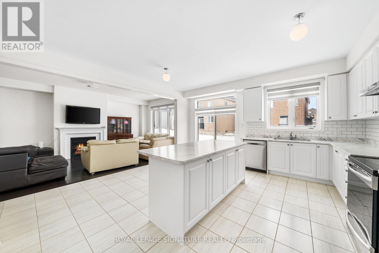 196 Limestone Lane, Shelburne, Ontario  L9V 3Y3 - Photo 4 - X12774660