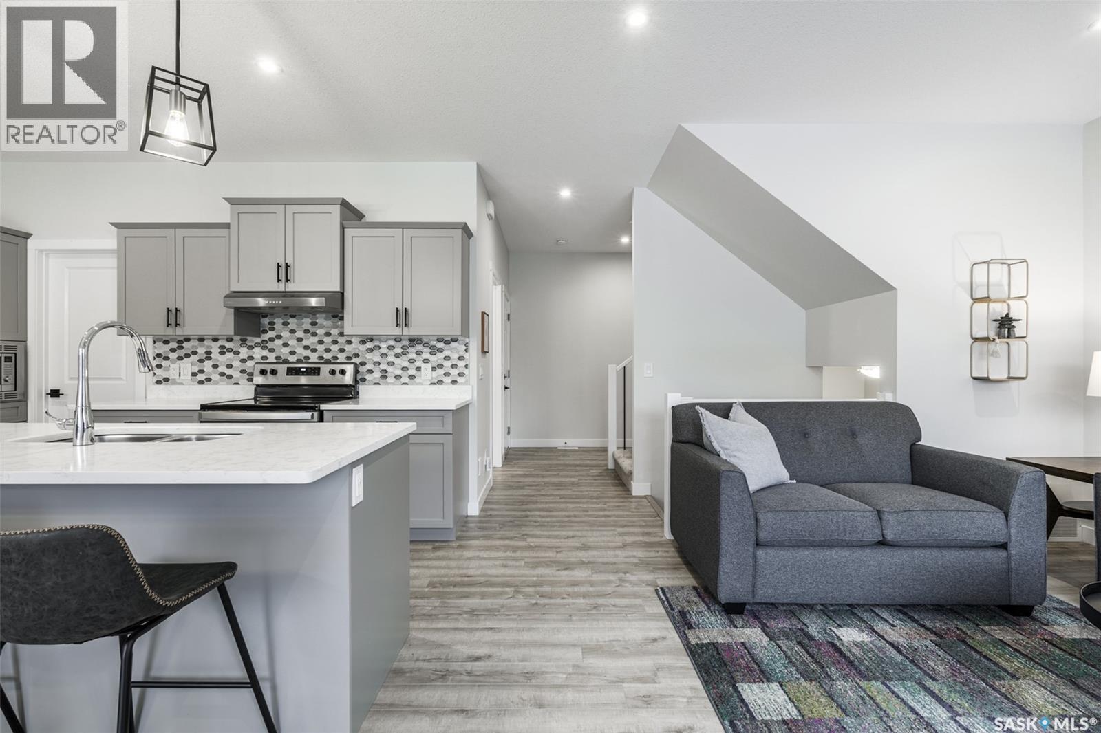 343 Stilling Manor, Saskatoon, Saskatchewan  S7V 0Y8 - Photo 5 - SK028232