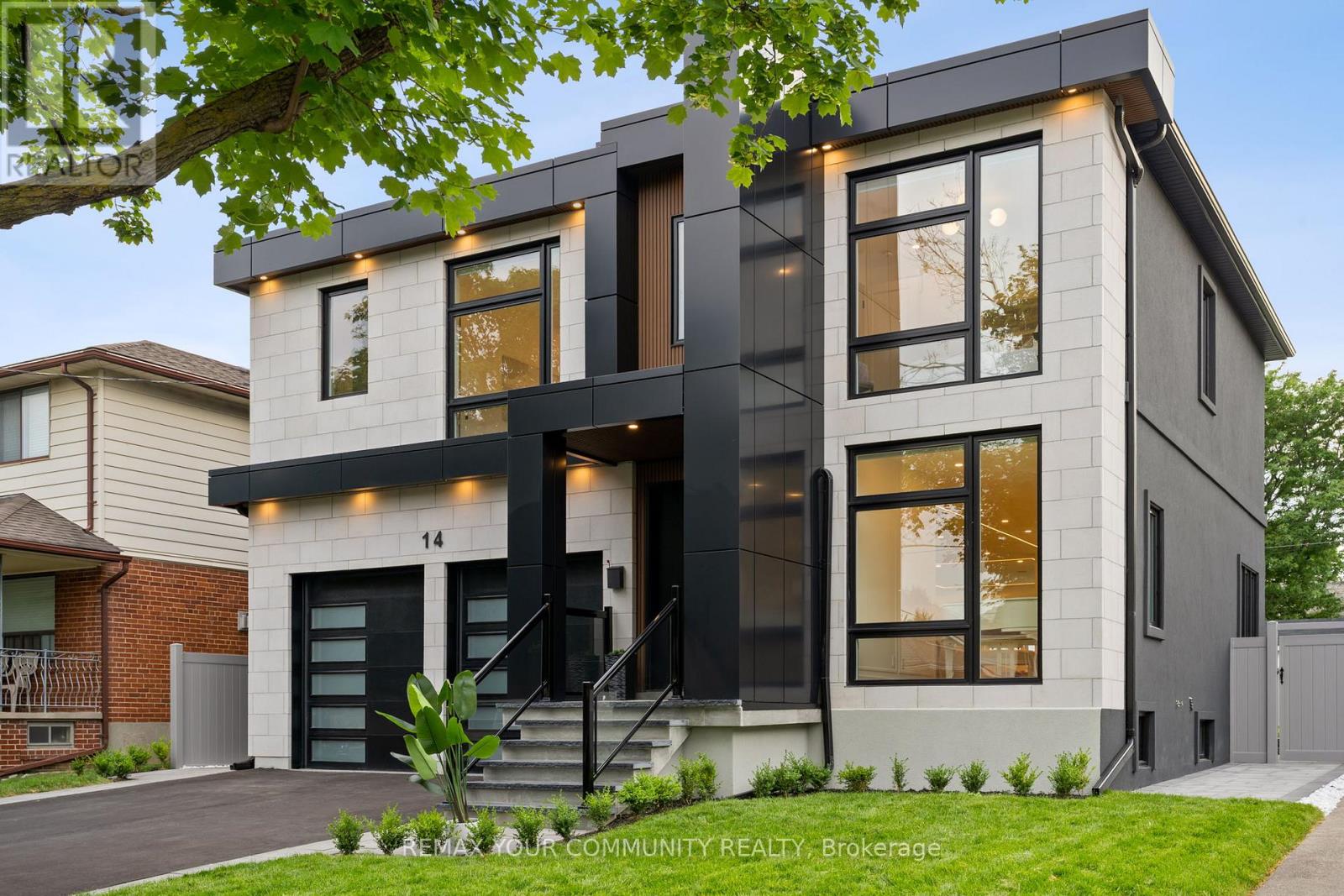 14 Ranwood Drive, Toronto, Ontario  M9N 3E9 - Photo 3 - W12760756