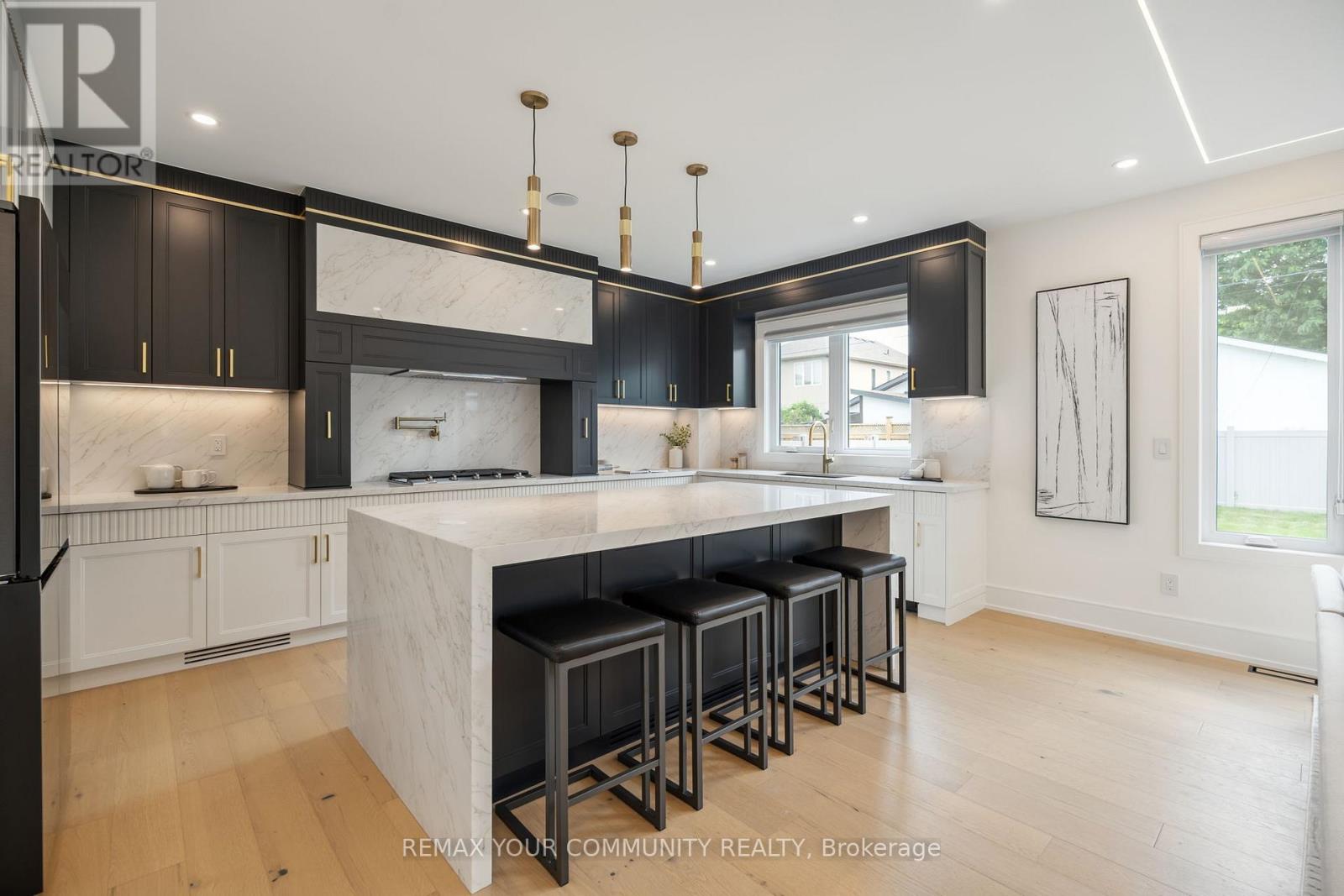 14 Ranwood Drive, Toronto, Ontario  M9N 3E9 - Photo 14 - W12760756