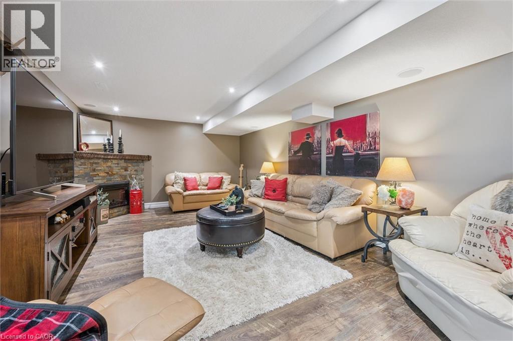 7 Hearthbridge Street, Kitchener, Ontario  N2R 1L5 - Photo 38 - 40804155