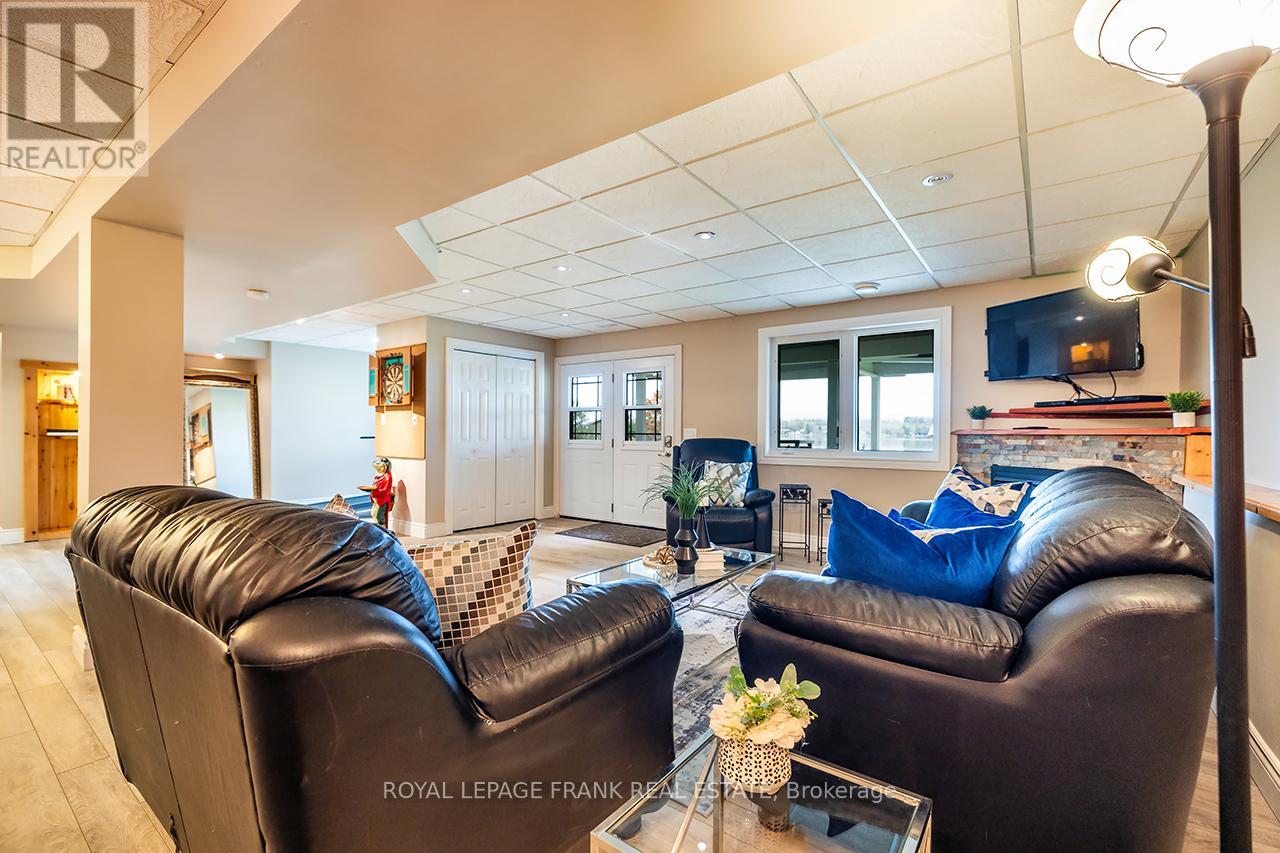 25 Shelley Drive, Kawartha Lakes (Mariposa), Ontario  K0M 2C0 - Photo 33 - X12774782