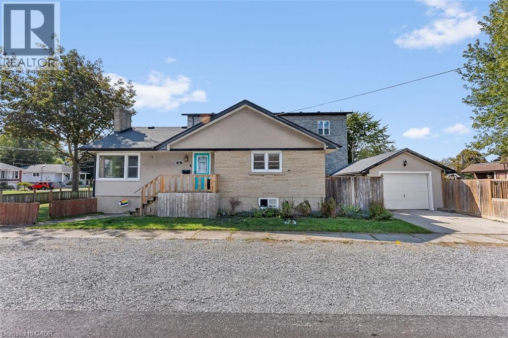 2 HOMEWOOD Avenue, Port Colborne, Ontario