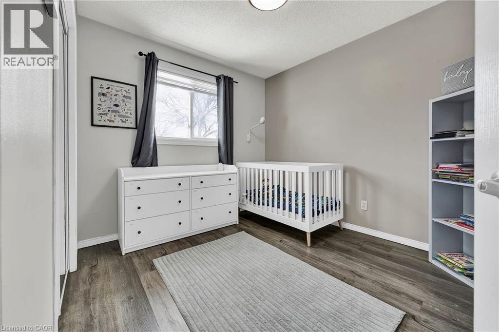 299 Erinbrook Drive, Kitchener, Ontario  N2E 3M2 - Photo 17 - 40793934