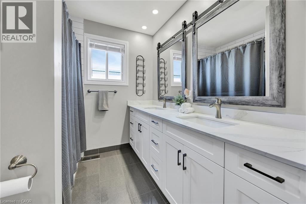 299 Erinbrook Drive, Kitchener, Ontario  N2E 3M2 - Photo 15 - 40793934