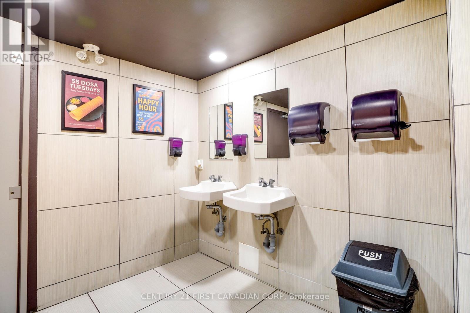 Unit A - 117 Christina Street N, Sarnia, Ontario  N7T 5T7 - Photo 30 - X12774832