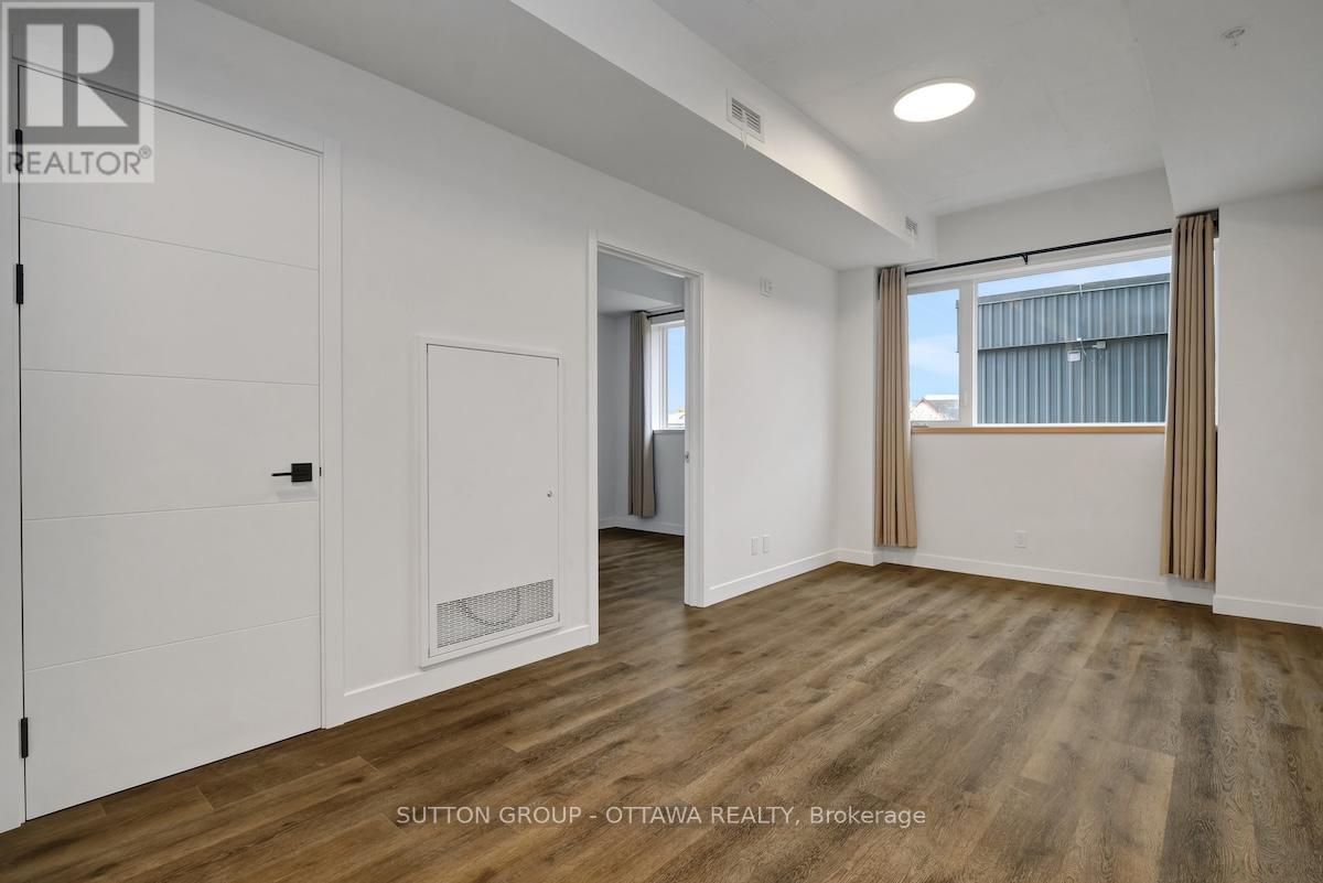 701 - 399 Winston Avenue, Ottawa, Ontario  K2A 1Y8 - Photo 11 - X12774810