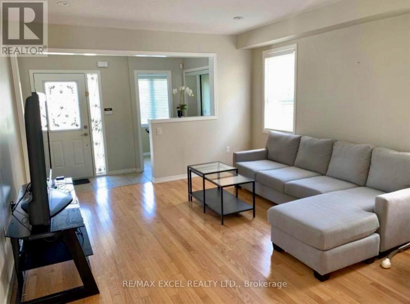 87 Rosario Drive, Vaughan (Vellore Village), Ontario  L4H 0M7 - Photo 4 - N12769678