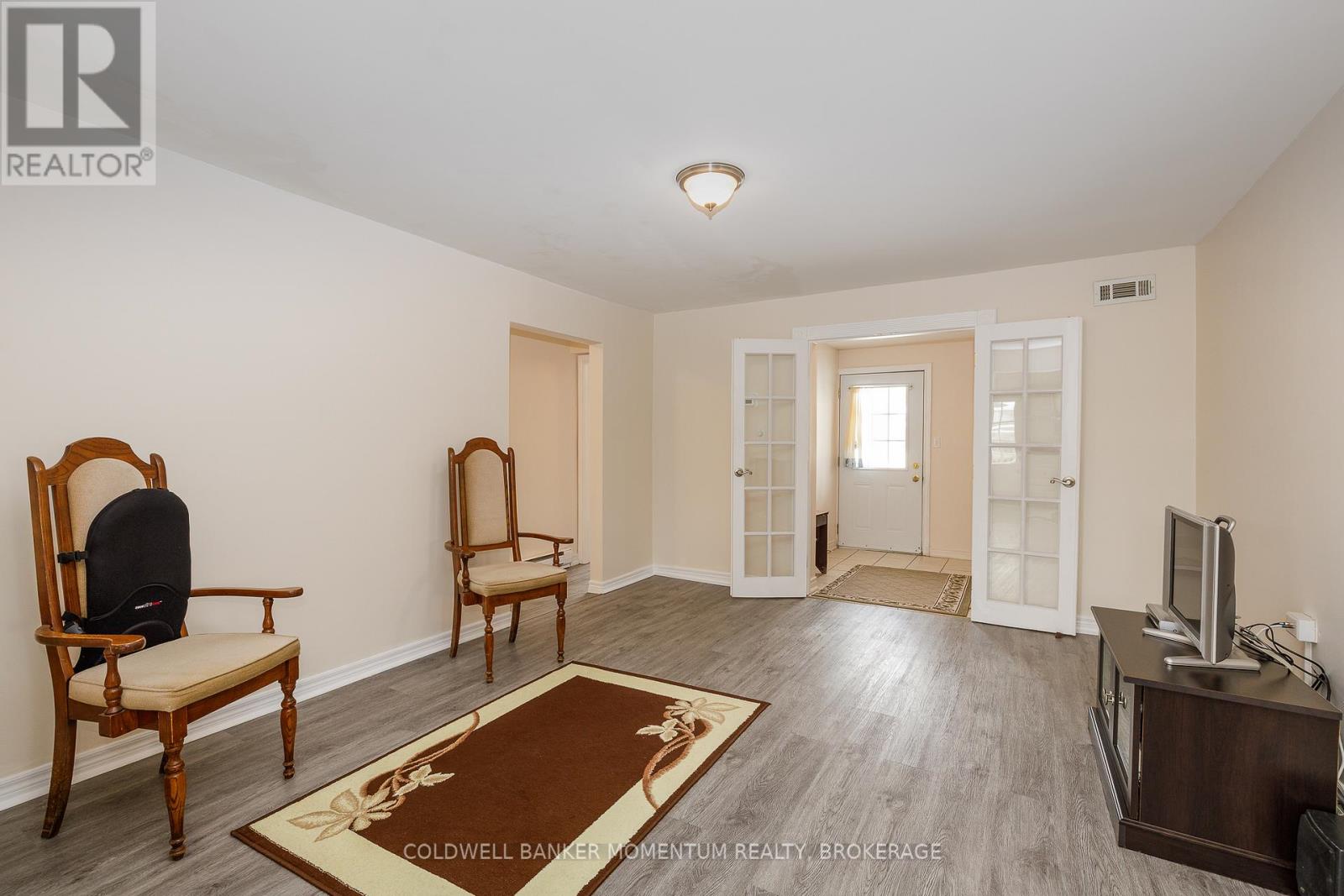 380 Washington Road, Fort Erie, Ontario  L2A 4K4 - Photo 9 - X12774840