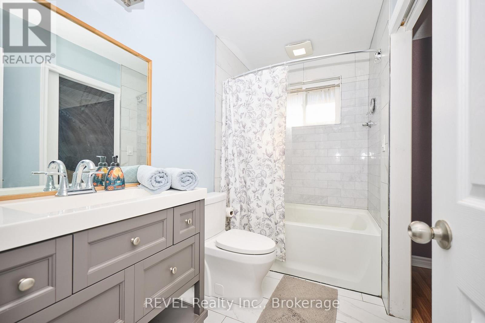 2989 Loyalist Avenue, Niagara Falls, Ontario  L2J 3K8 - Photo 12 - X12774922