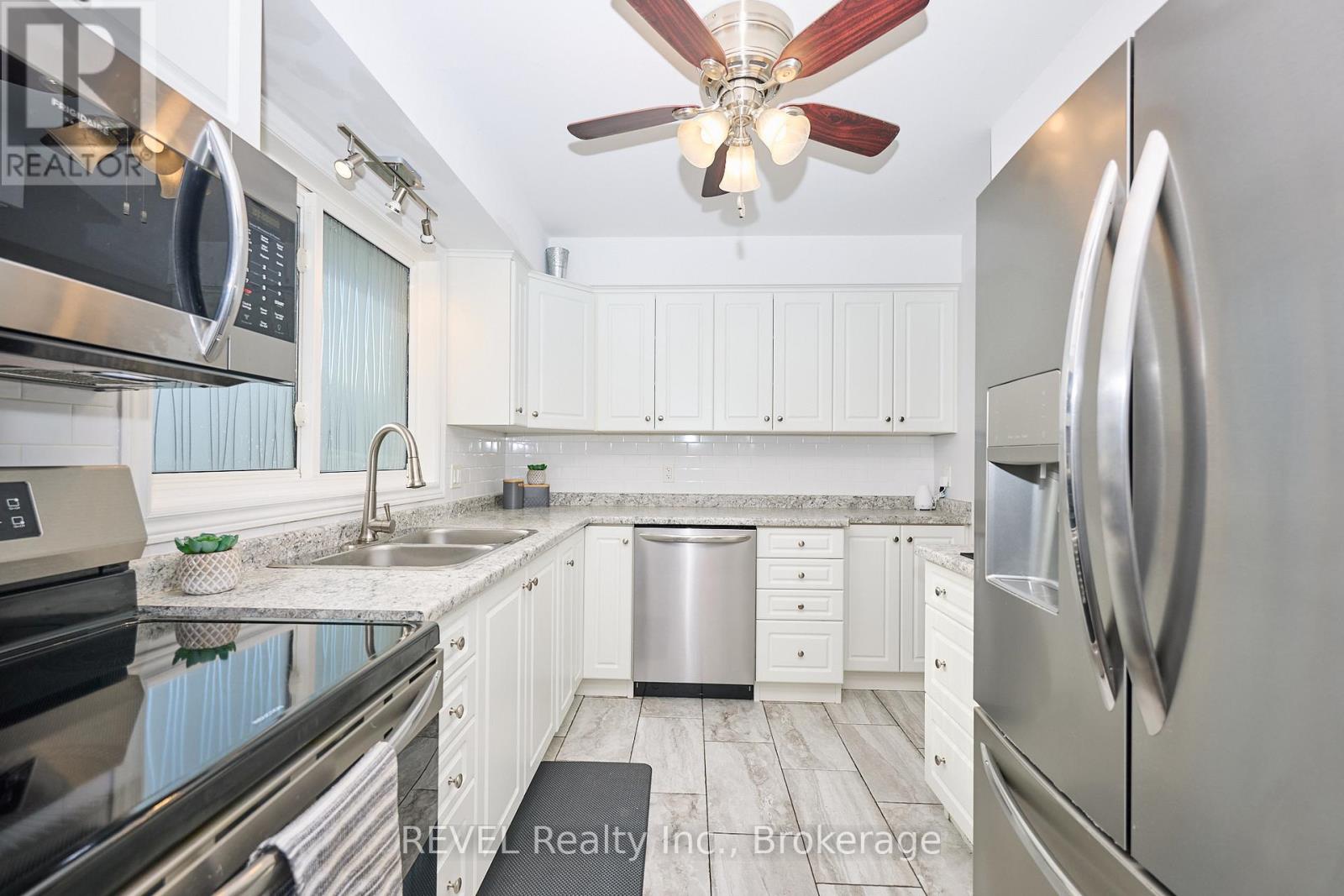 2989 Loyalist Avenue, Niagara Falls, Ontario  L2J 3K8 - Photo 3 - X12774922