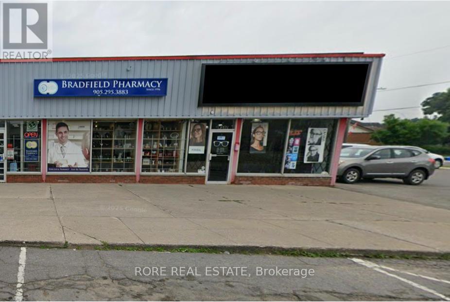 8251 Dock Street, Niagara Falls, Ontario  L2G 7G7 - Photo 2 - X12774984