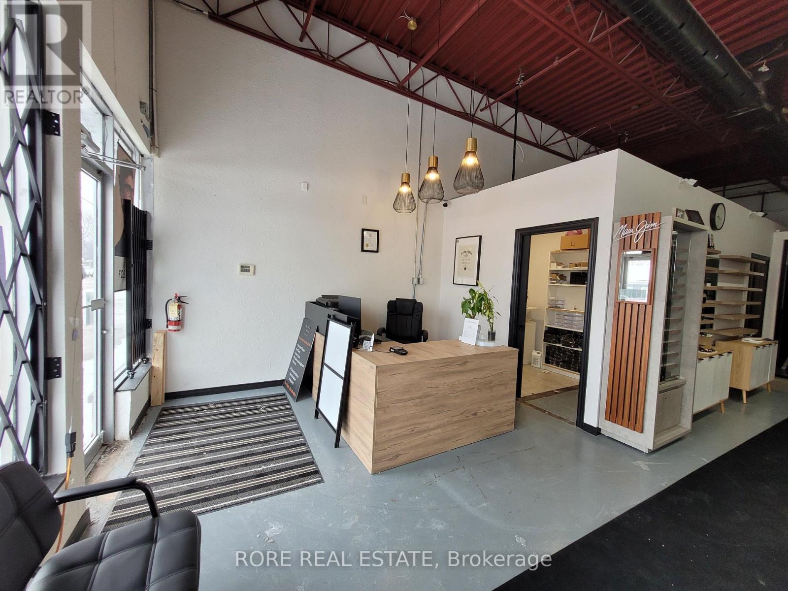 8251 Dock Street, Niagara Falls, Ontario  L2G 7G7 - Photo 4 - X12774984