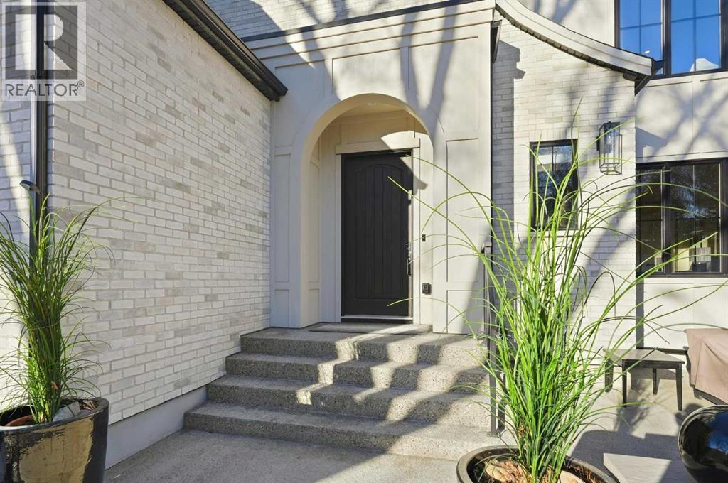 2040 56 Avenue Sw, Calgary, Alberta  T3E 1M8 - Photo 2 - A2280518