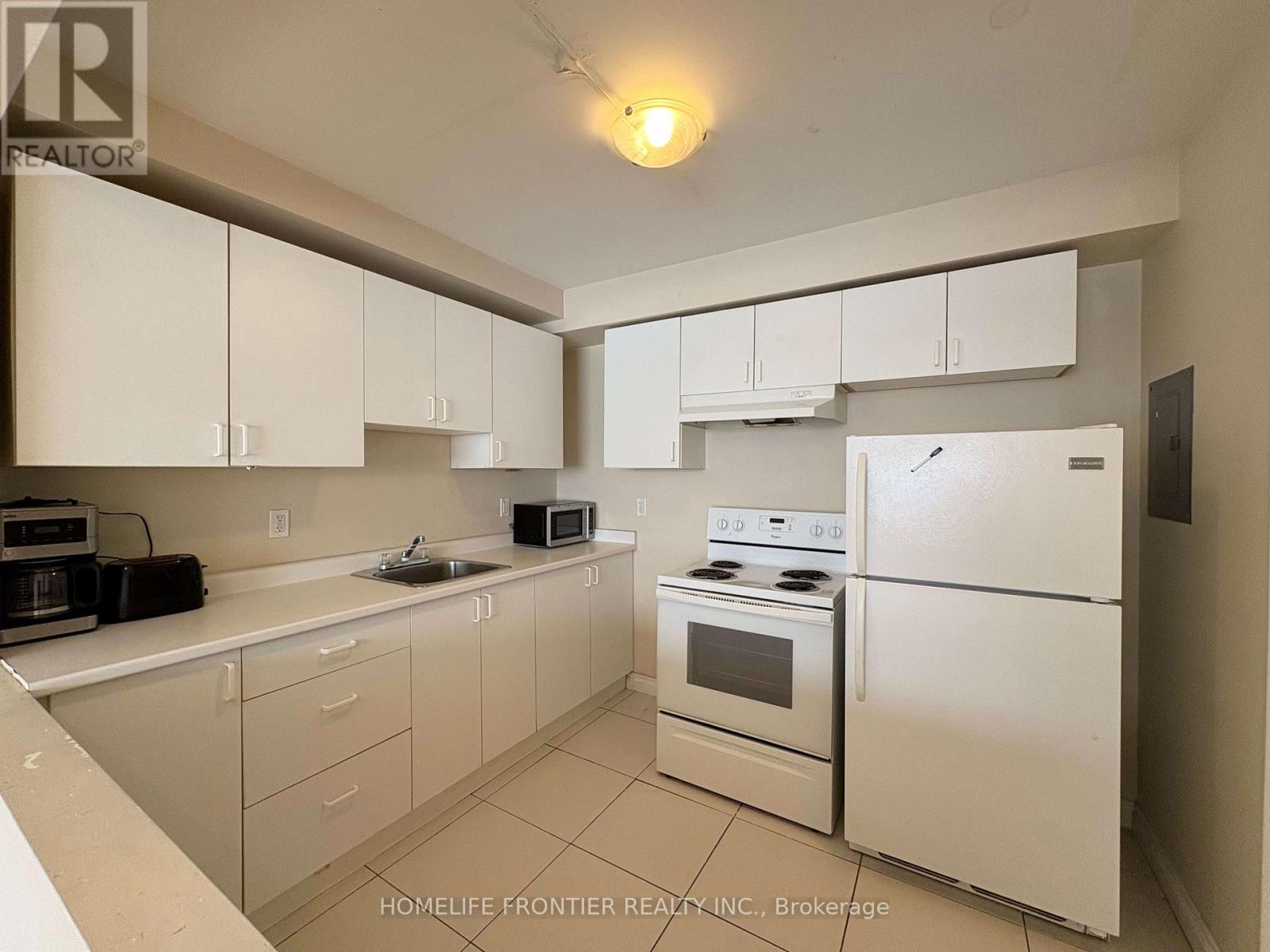 971a_2f - 971 Eglinton Avenue W, Toronto, Ontario  M6C 2C4 - Photo 6 - C12774766