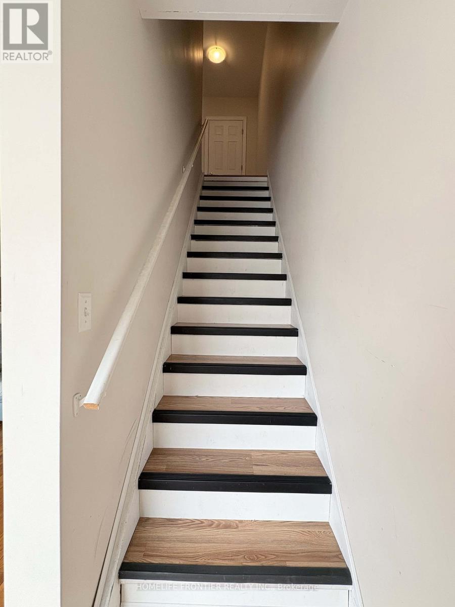 971a_2f - 971 Eglinton Avenue W, Toronto, Ontario  M6C 2C4 - Photo 7 - C12774766