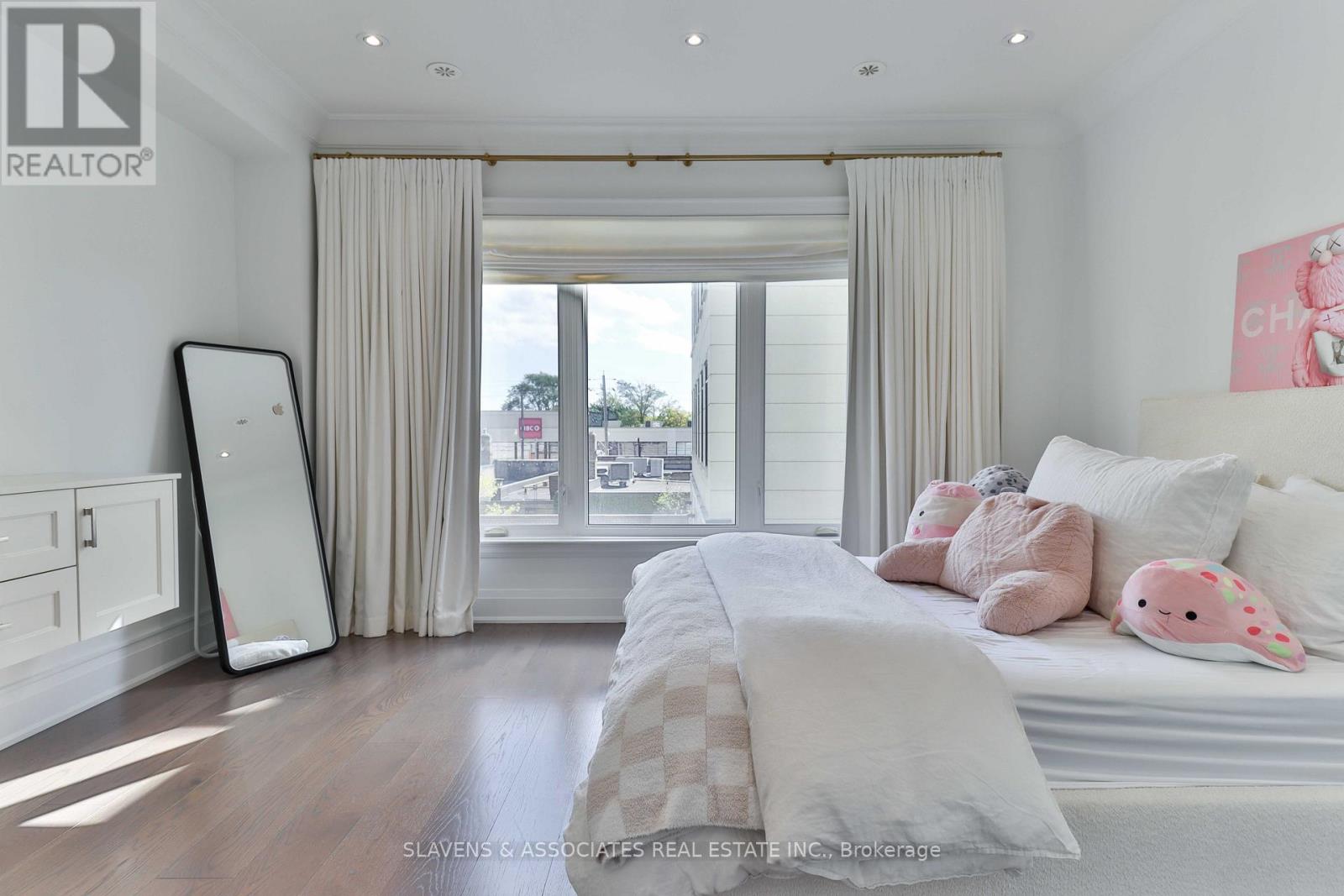 51b Burnaby Boulevard, Toronto, Ontario  M5N 1G3 - Photo 14 - C12774772