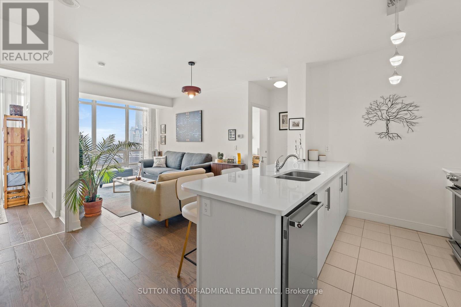 2106 - 825 Church Street, Toronto, Ontario  M4W 3Z4 - Photo 3 - C12774794