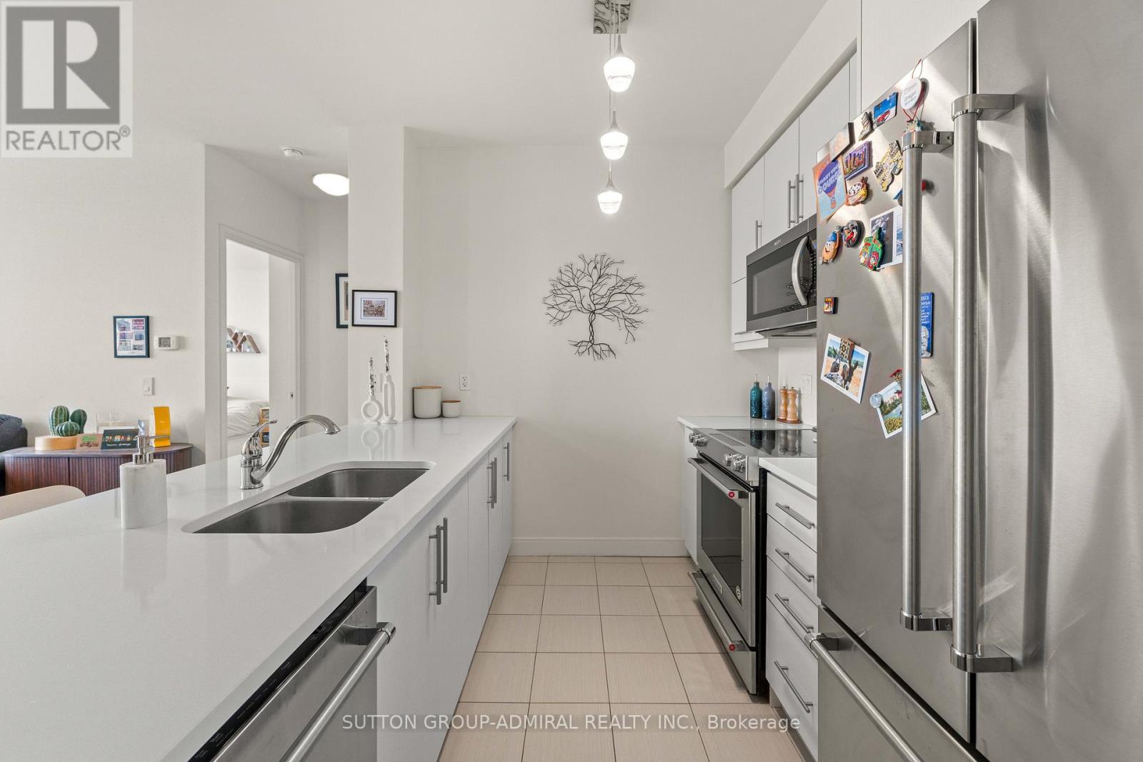 2106 - 825 Church Street, Toronto, Ontario  M4W 3Z4 - Photo 7 - C12774794