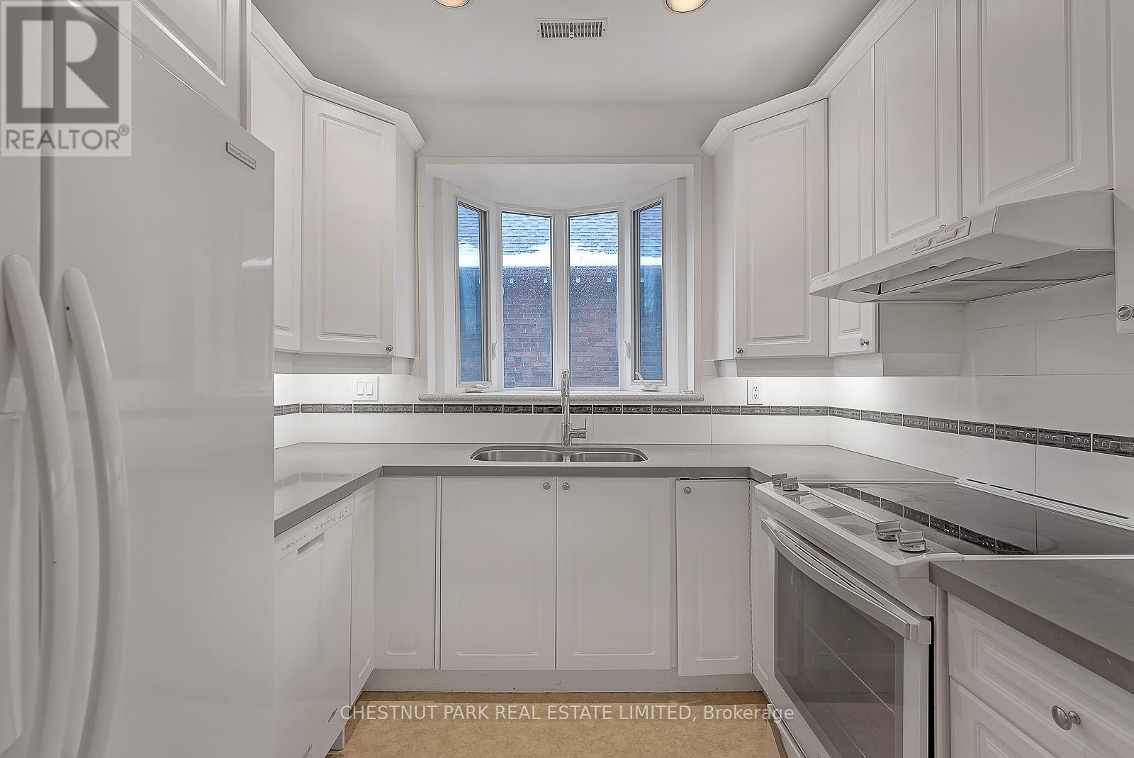 Upper - 108 Rosedale Heights Drive, Toronto, Ontario  M4T 1C6 - Photo 14 - C12774814