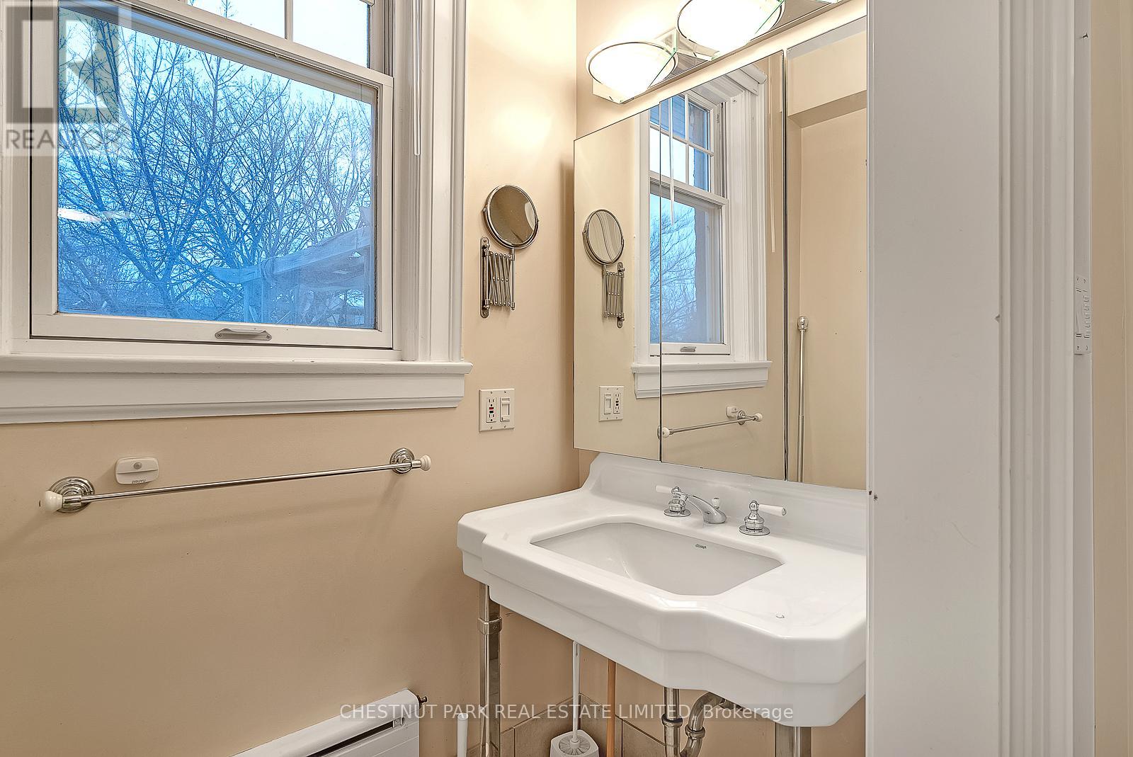 Upper - 108 Rosedale Heights Drive, Toronto, Ontario  M4T 1C6 - Photo 28 - C12774814