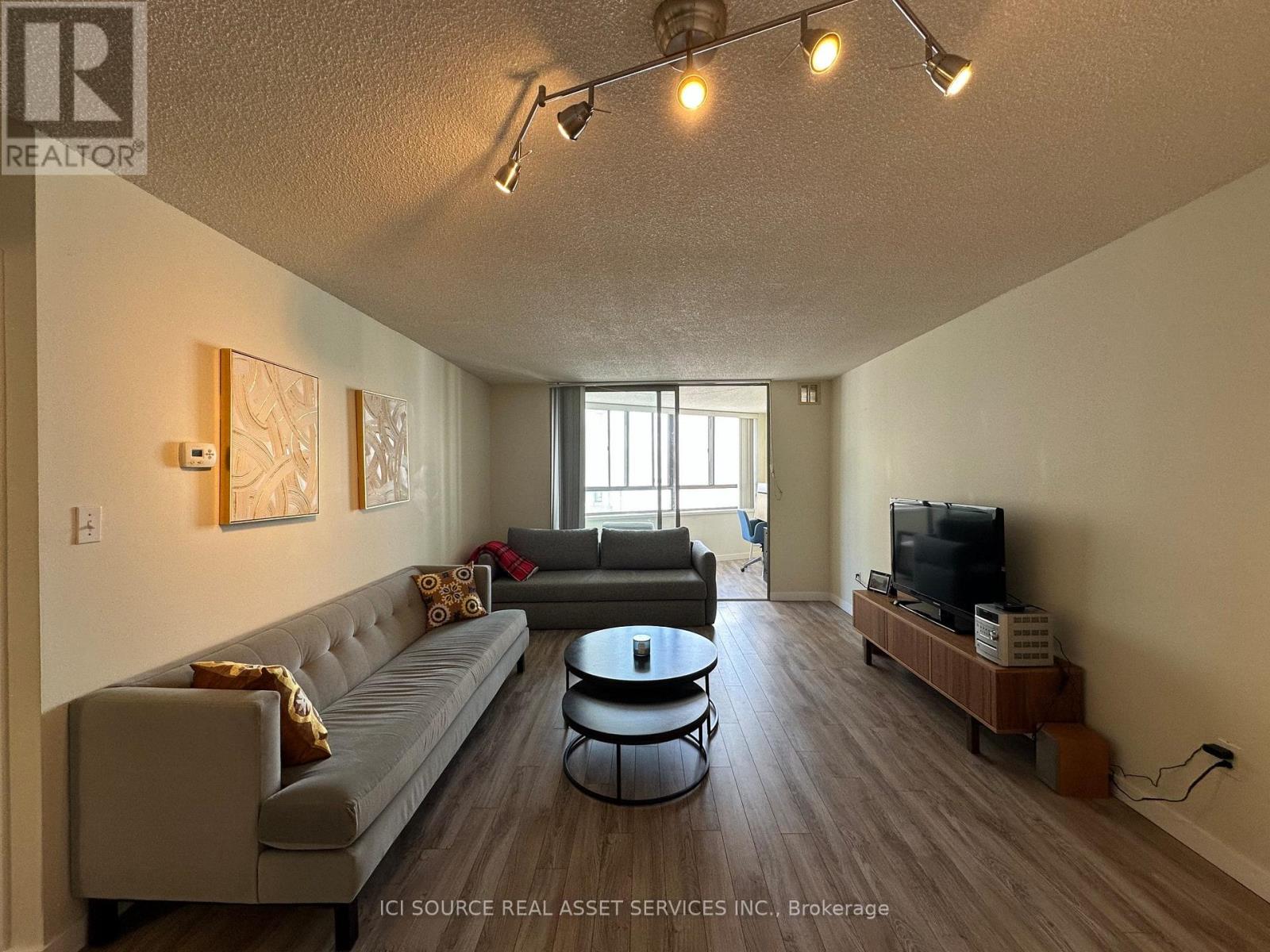 1907 - 270 Queens Quay W, Toronto, Ontario  M5J 2N4 - Photo 6 - C12774878