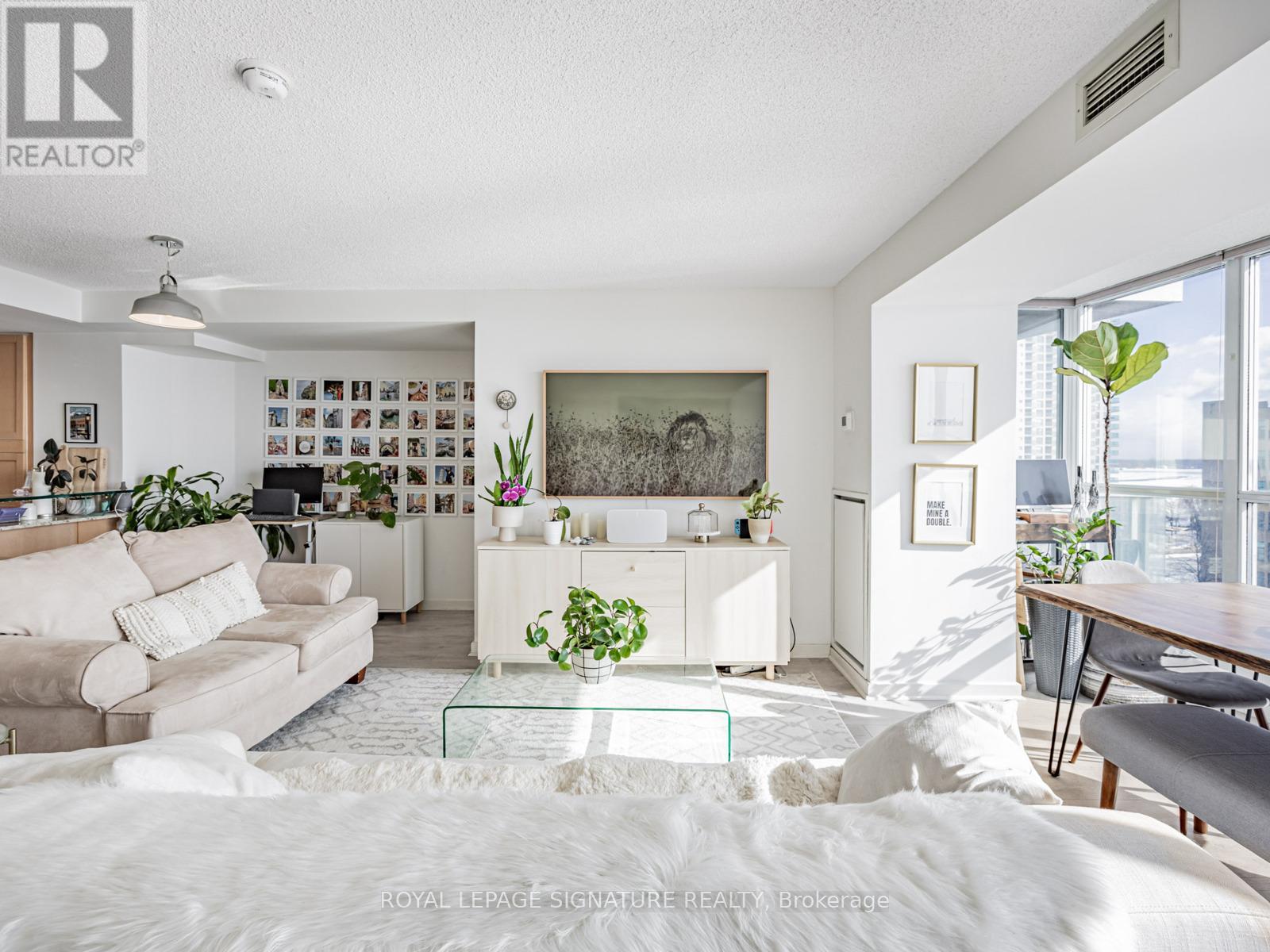 807 - 208 Queens Quay W, Toronto, Ontario  M5J 2Y5 - Photo 10 - C12774888