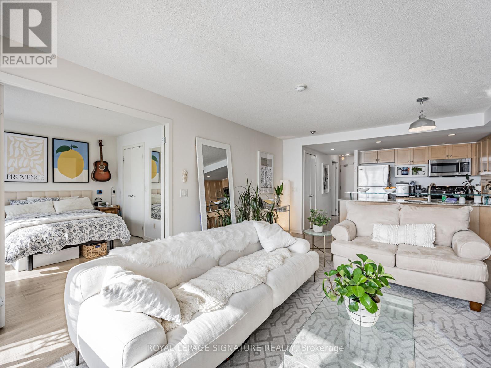 807 - 208 Queens Quay W, Toronto, Ontario  M5J 2Y5 - Photo 13 - C12774888