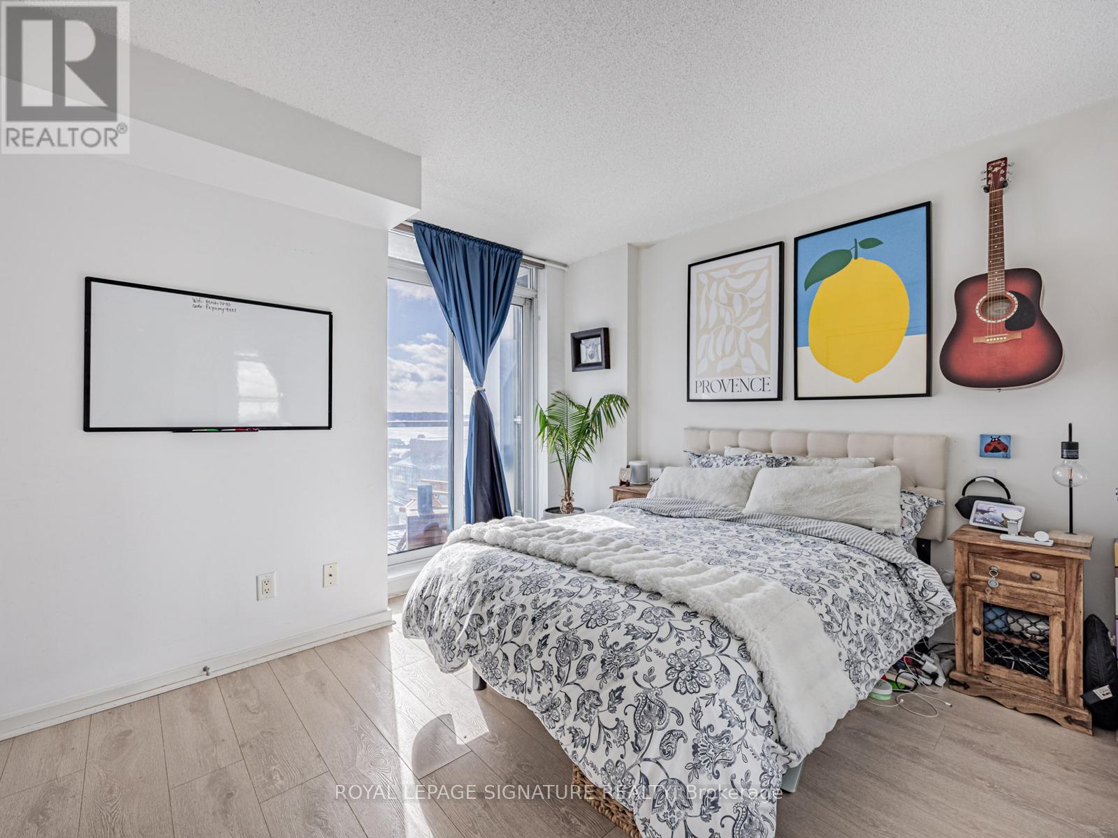 807 - 208 Queens Quay W, Toronto, Ontario  M5J 2Y5 - Photo 19 - C12774888