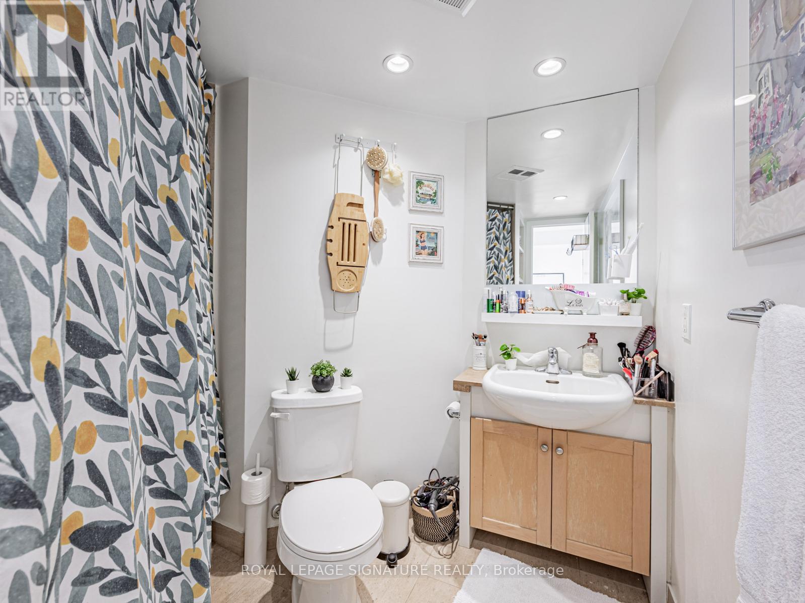 807 - 208 Queens Quay W, Toronto, Ontario  M5J 2Y5 - Photo 21 - C12774888